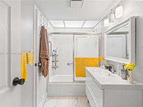 2998 NW 48th Ter 329, Lauderdale Lakes FL 33313