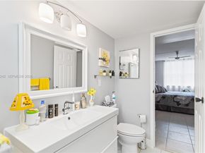 2998 NW 48th Ter 329, Lauderdale Lakes FL 33313