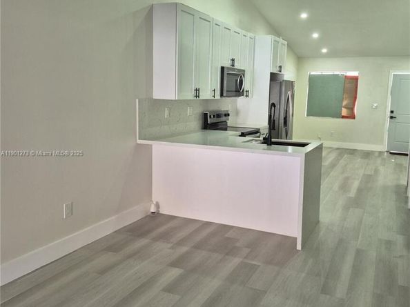 5751 W 21st Ct, Hialeah FL 33016