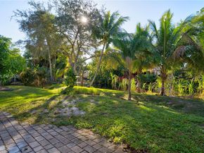 6120 NW 2nd St, Margate FL 33063