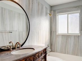 6120 NW 2nd St, Margate FL 33063