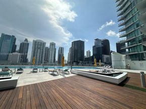 92 SW 3rd St 1408, Miami FL 33130