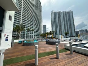 92 SW 3rd St 1408, Miami FL 33130