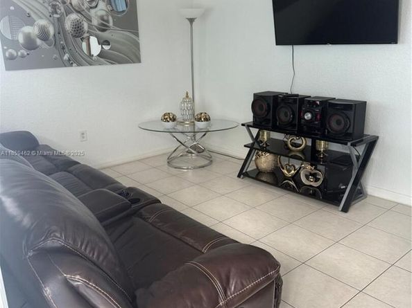 5706 W 26th Ave 5706, Hialeah FL 33016