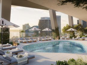 99 SW 7th St PH3903, Miami FL 33131