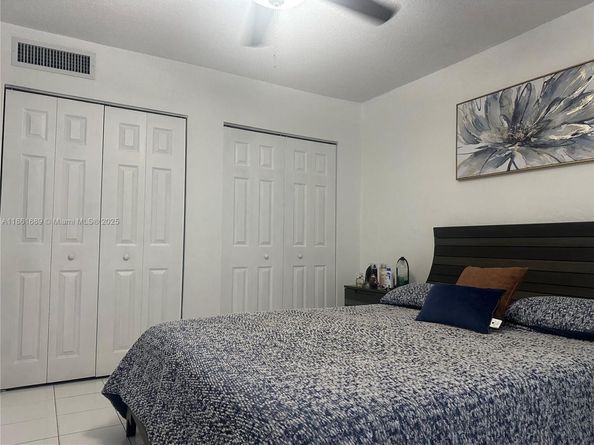 1335 W 68th St 308, Hialeah FL 33014