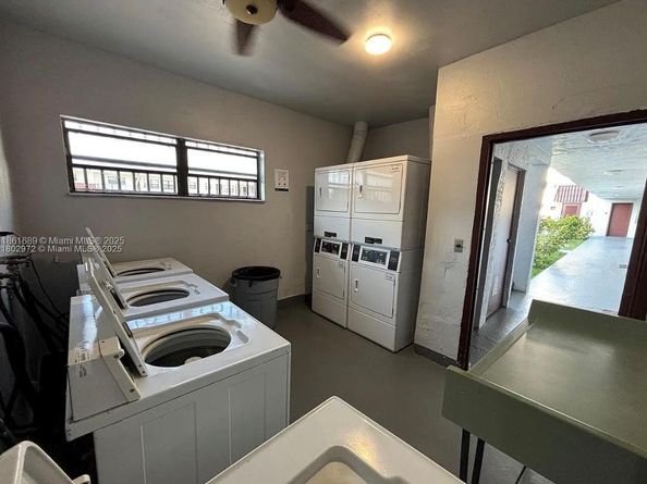 1335 W 68th St 308, Hialeah FL 33014