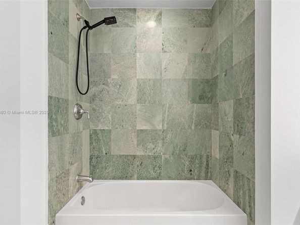 1050 Brickell Ave 1006, Miami FL 33131