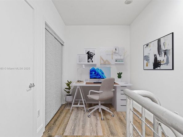 1050 Brickell Ave 1006, Miami FL 33131