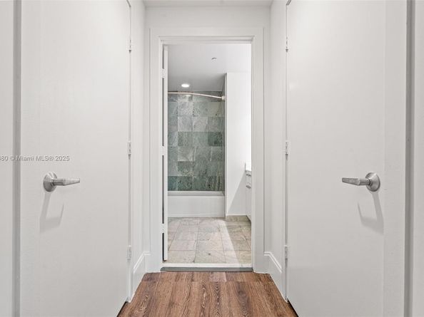 1050 Brickell Ave 1006, Miami FL 33131