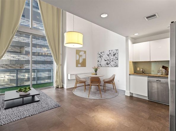 1050 Brickell Ave 1006, Miami FL 33131