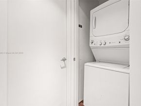 1050 Brickell Ave 1006, Miami FL 33131