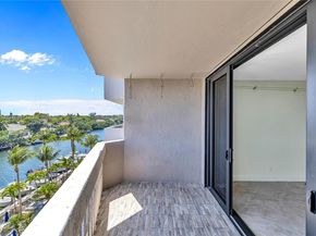 90 Edgewater Dr 624, Coral Gables FL 33133