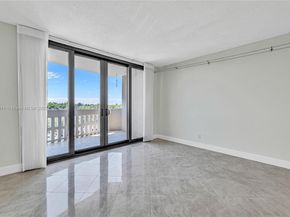 90 Edgewater Dr 624, Coral Gables FL 33133