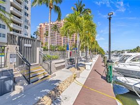 90 Edgewater Dr 624, Coral Gables FL 33133