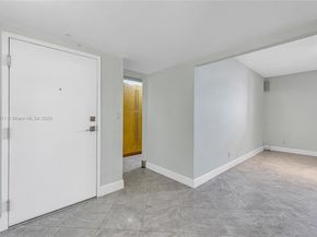 90 Edgewater Dr 624, Coral Gables FL 33133