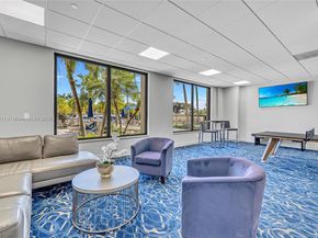 90 Edgewater Dr 624, Coral Gables FL 33133