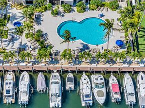 90 Edgewater Dr 624, Coral Gables FL 33133