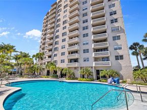 90 Edgewater Dr 624, Coral Gables FL 33133