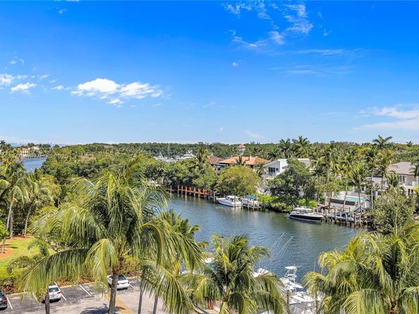 90 Edgewater Dr 624, Coral Gables FL 33133