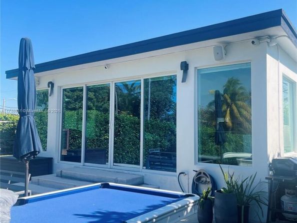 8841 SW 54th St, Miami FL 33165
