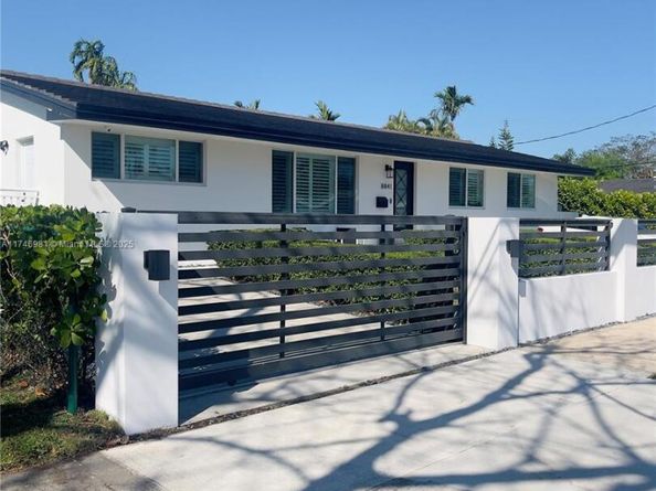 8841 SW 54th St, Miami FL 33165