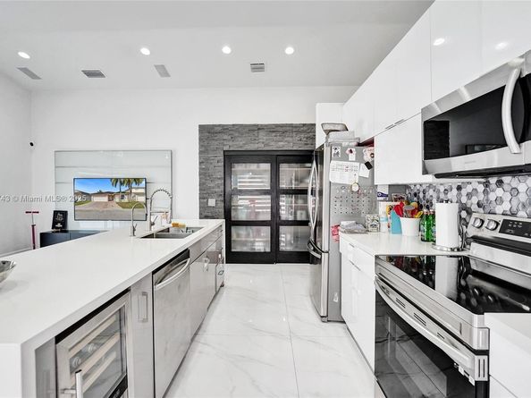 4955 SW 33rd Ave, Hollywood FL 33312