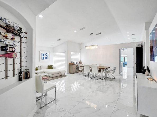 4955 SW 33rd Ave, Hollywood FL 33312