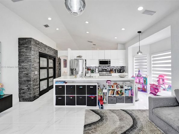 4955 SW 33rd Ave, Hollywood FL 33312