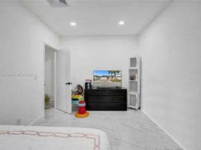 4955 SW 33rd Ave, Hollywood FL 33312