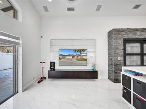 4955 SW 33rd Ave, Hollywood FL 33312