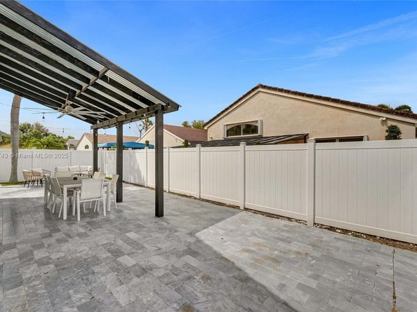 4955 SW 33rd Ave, Hollywood FL 33312