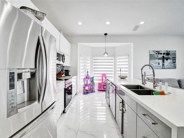 4955 SW 33rd Ave, Hollywood FL 33312