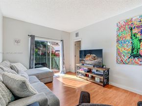 10026 Hammocks Blvd 2076, Miami FL 33196