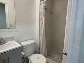 2000 Monroe St, Hollywood FL 33020