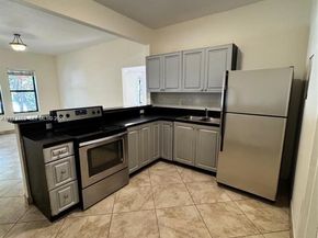 2000 Monroe St, Hollywood FL 33020