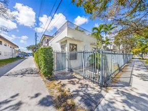 2000 Monroe St, Hollywood FL 33020