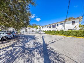 2000 Monroe St, Hollywood FL 33020