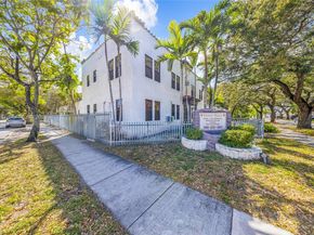 2000 Monroe St, Hollywood FL 33020