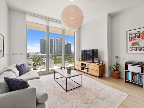 3470 E Coast Ave H1514, Miami FL 33137