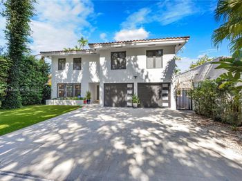 1117 Alberca St