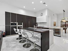 1221 NW 141st Ave, Pembroke Pines FL 33028