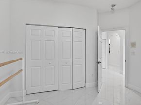 1221 NW 141st Ave, Pembroke Pines FL 33028