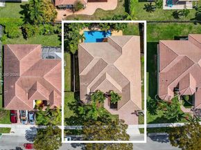 1221 NW 141st Ave, Pembroke Pines FL 33028