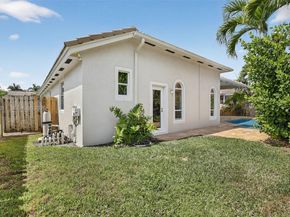 1221 NW 141st Ave, Pembroke Pines FL 33028