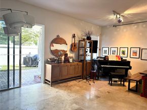 826 E Spinnaker Dr E, Hollywood FL 33019