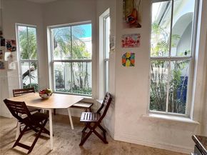 826 E Spinnaker Dr E, Hollywood FL 33019