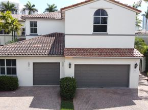 826 E Spinnaker Dr E, Hollywood FL 33019