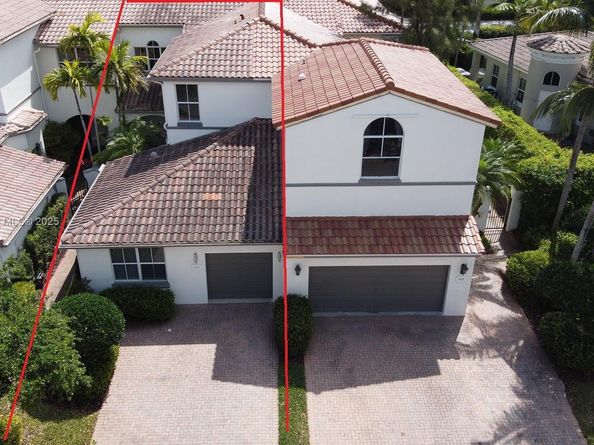 826 E Spinnaker Dr E, Hollywood FL 33019