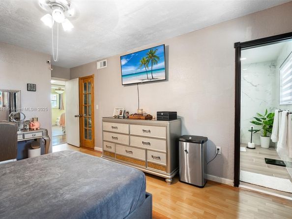 7305 W 2nd Ct, Hialeah FL 33014